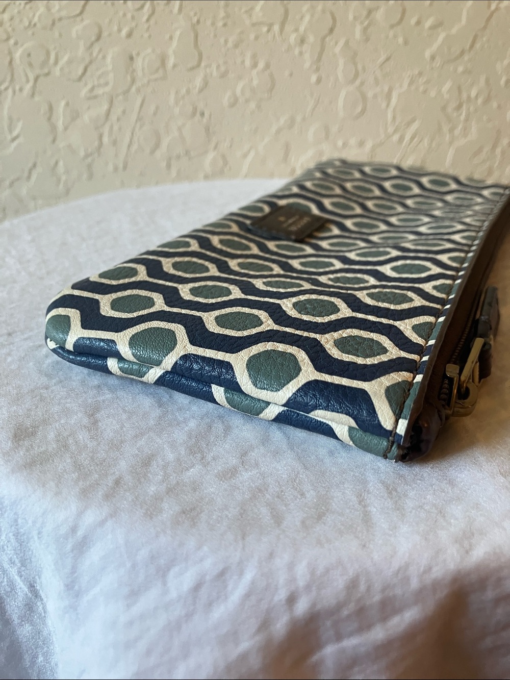 Fossil: Geometric Pattern Clutch/Wallet - Picture 7 of 10